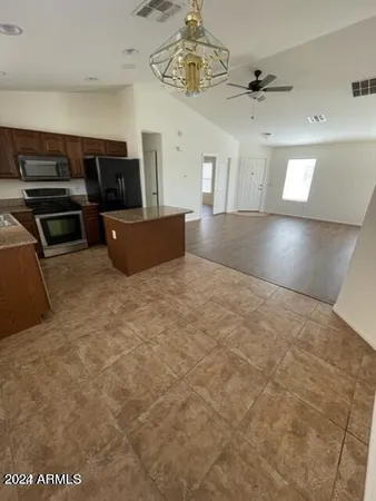 $1,675 | 21080 North Wilford Avenue, Maricopa, AZ 85138