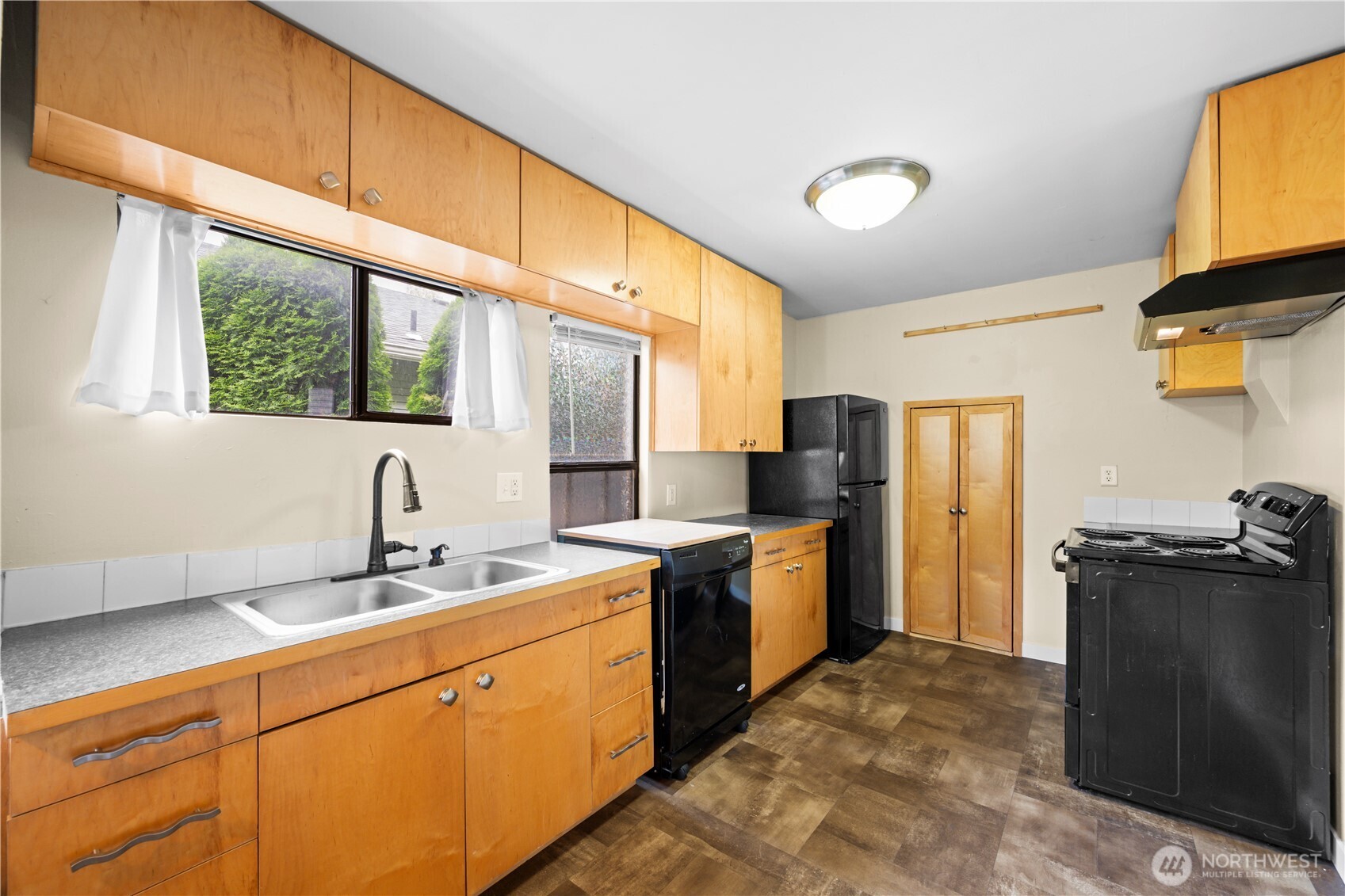 2410 State Street Everett, WA 98201 - Photo 12 of 24