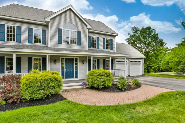 $709,000 | 13 Hobart Hill Road, Brookline, NH 03033