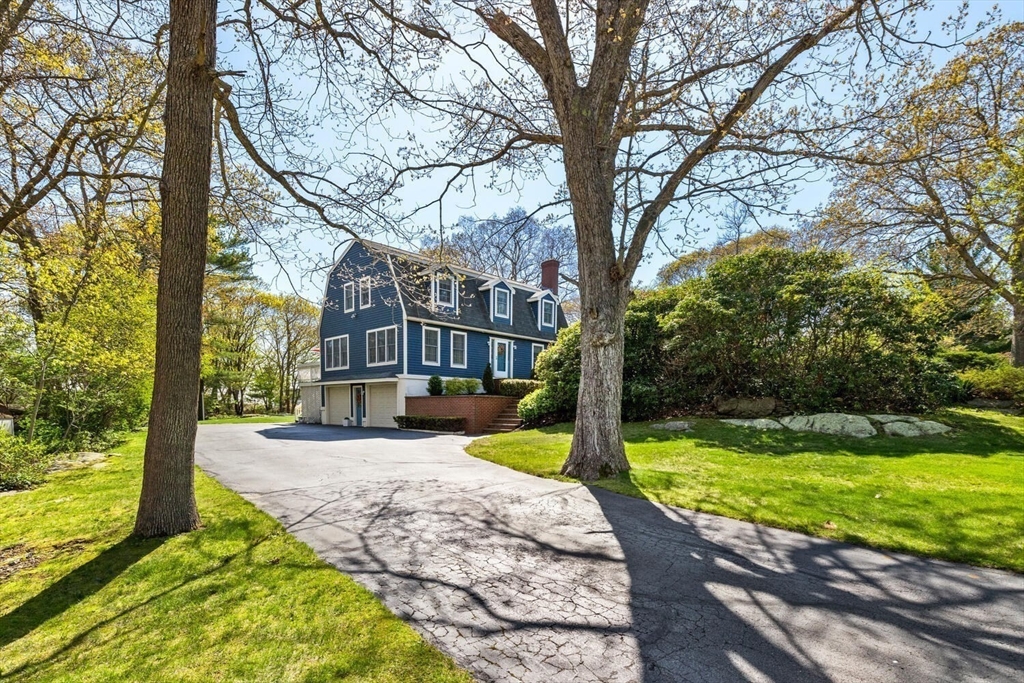8 Oxford Road Gloucester, MA 01930 - Photo 2 of 35 a view of a yard with plants