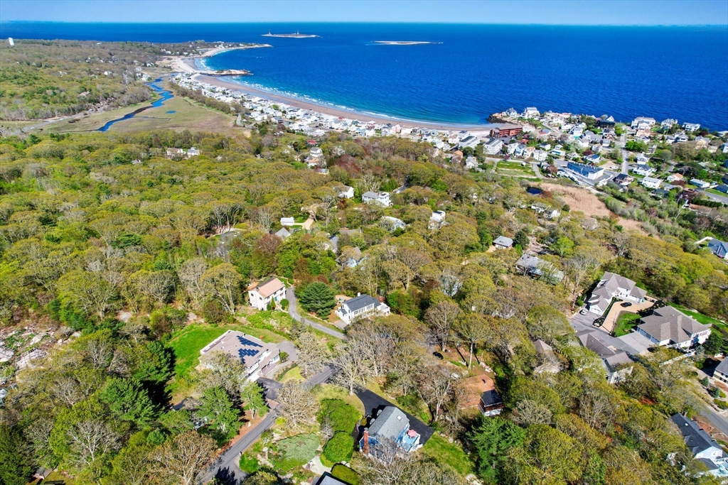 8 Oxford Road Gloucester, MA 01930 - Photo 6 of 35