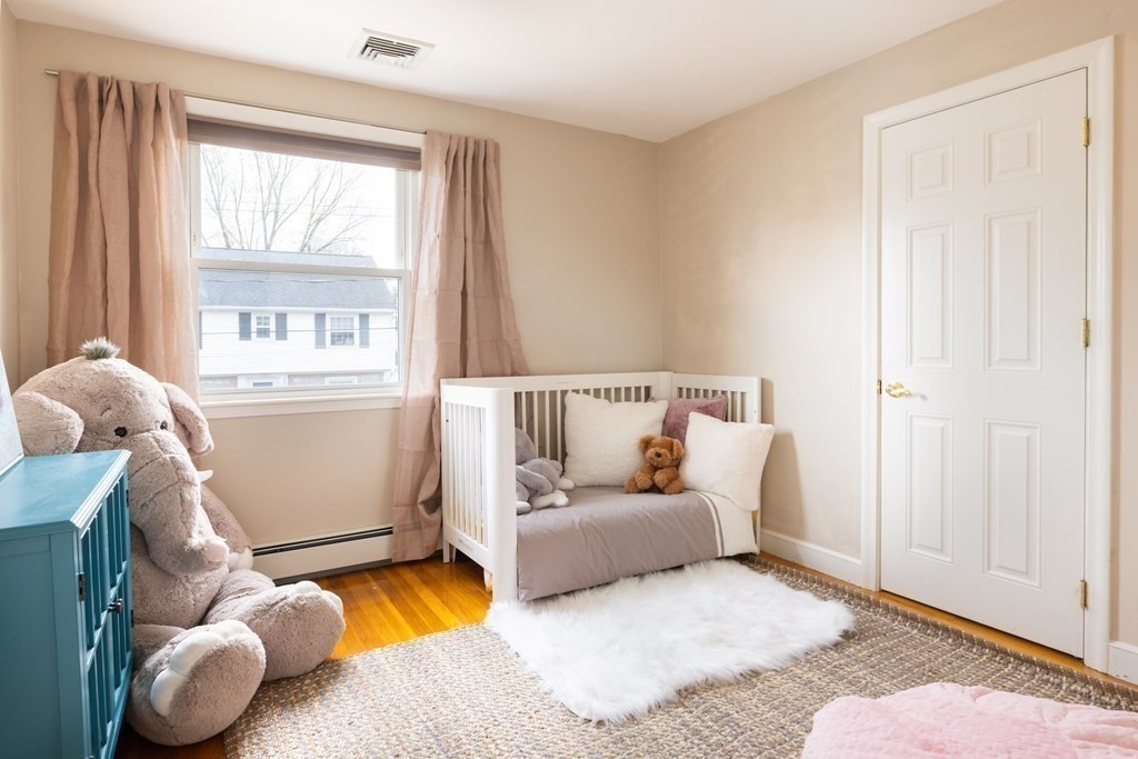17 Townly Road, Unit 17 Watertown, MA 02472 - Photo 5 of 10 Gallery Image 5