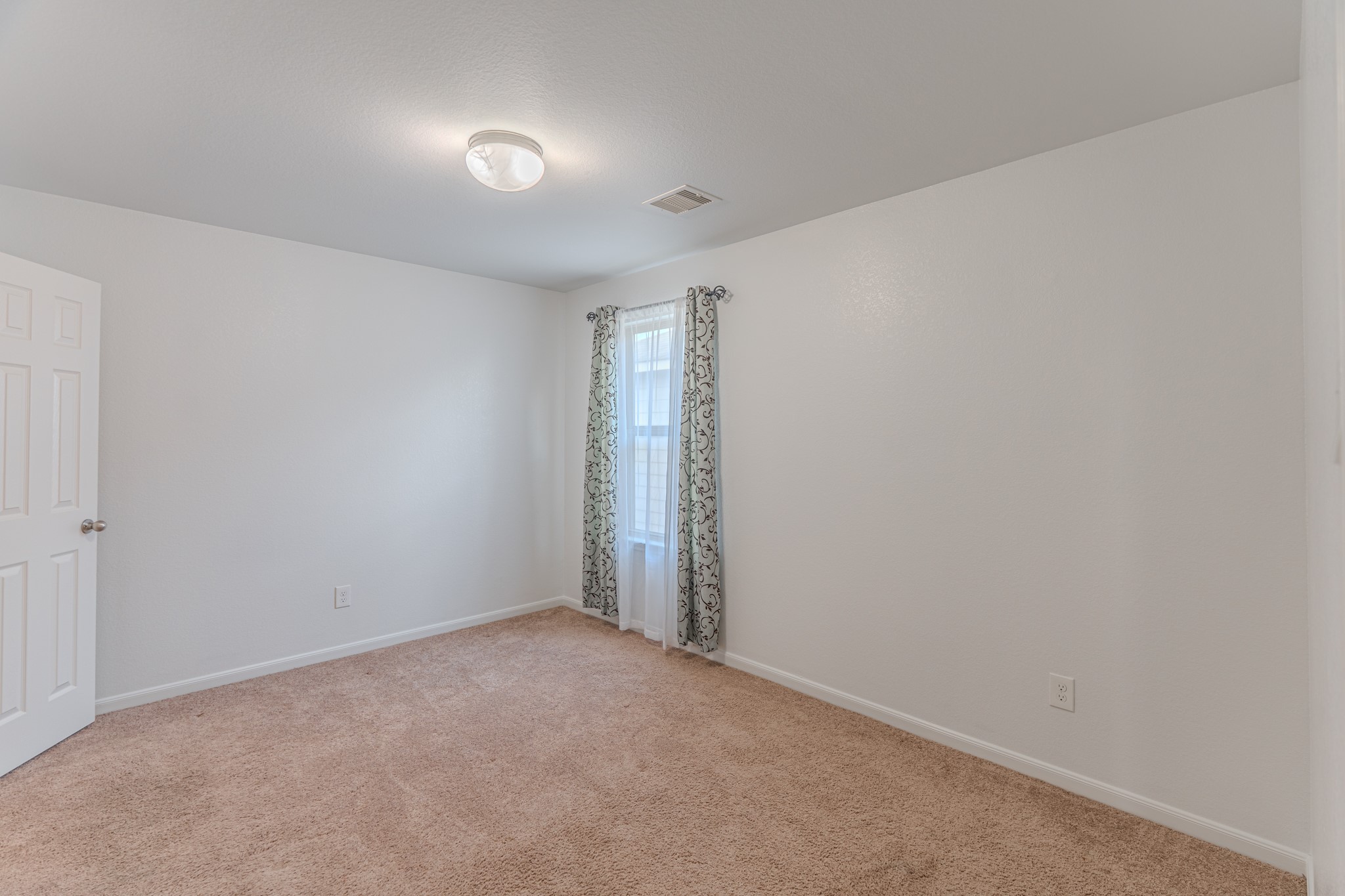 2126 Silver Rimrock Trail Houston, TX 77014 - Photo 26 of 31 Gallery Image 26