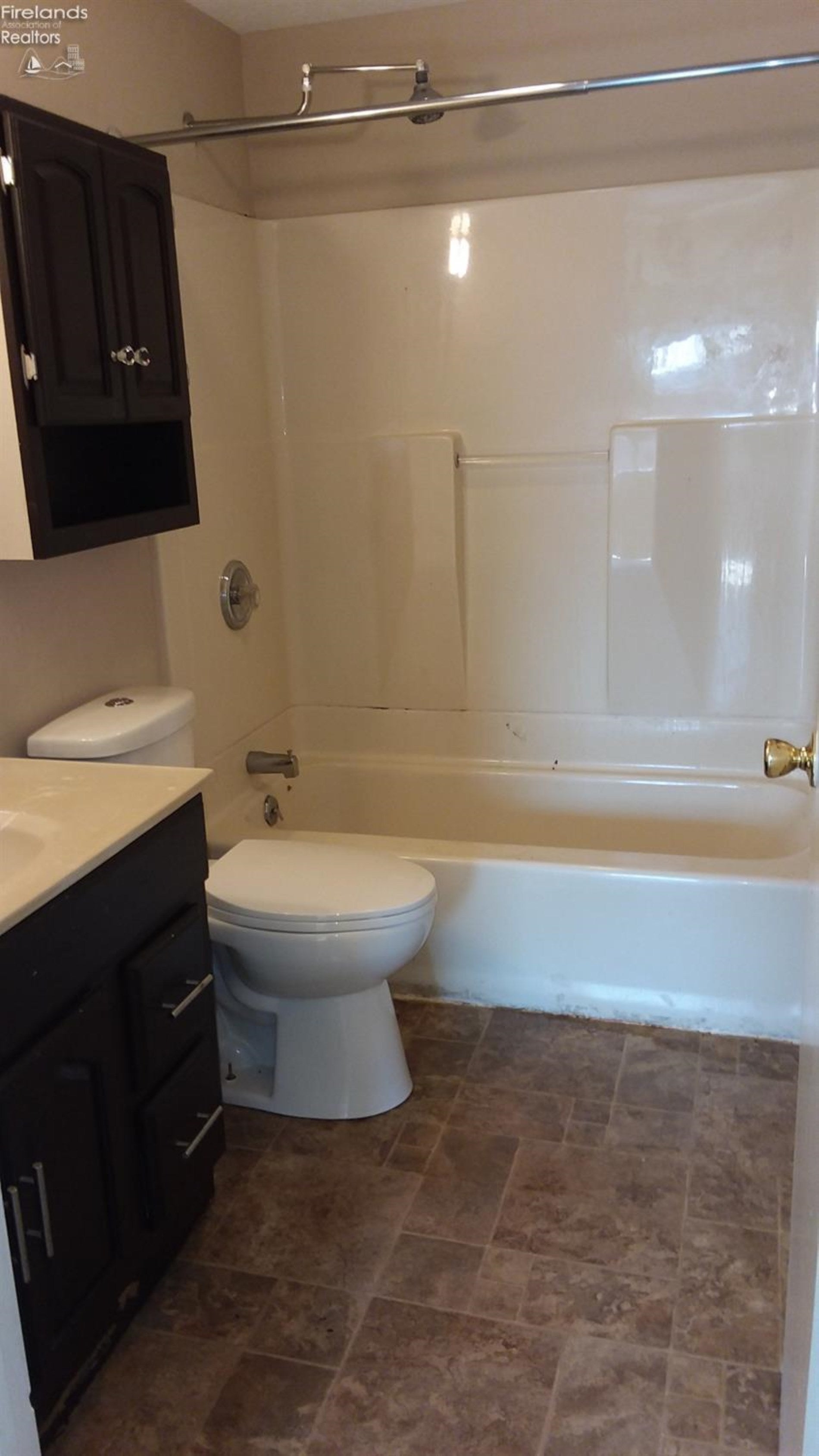 308 Guilford Road Vermilion, OH 44089 - Photo 12 of 18 Gallery Image 12