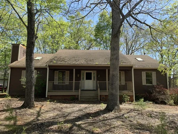 $324,000 | 15 North Bearwood Drive, Palmyra, VA 22963