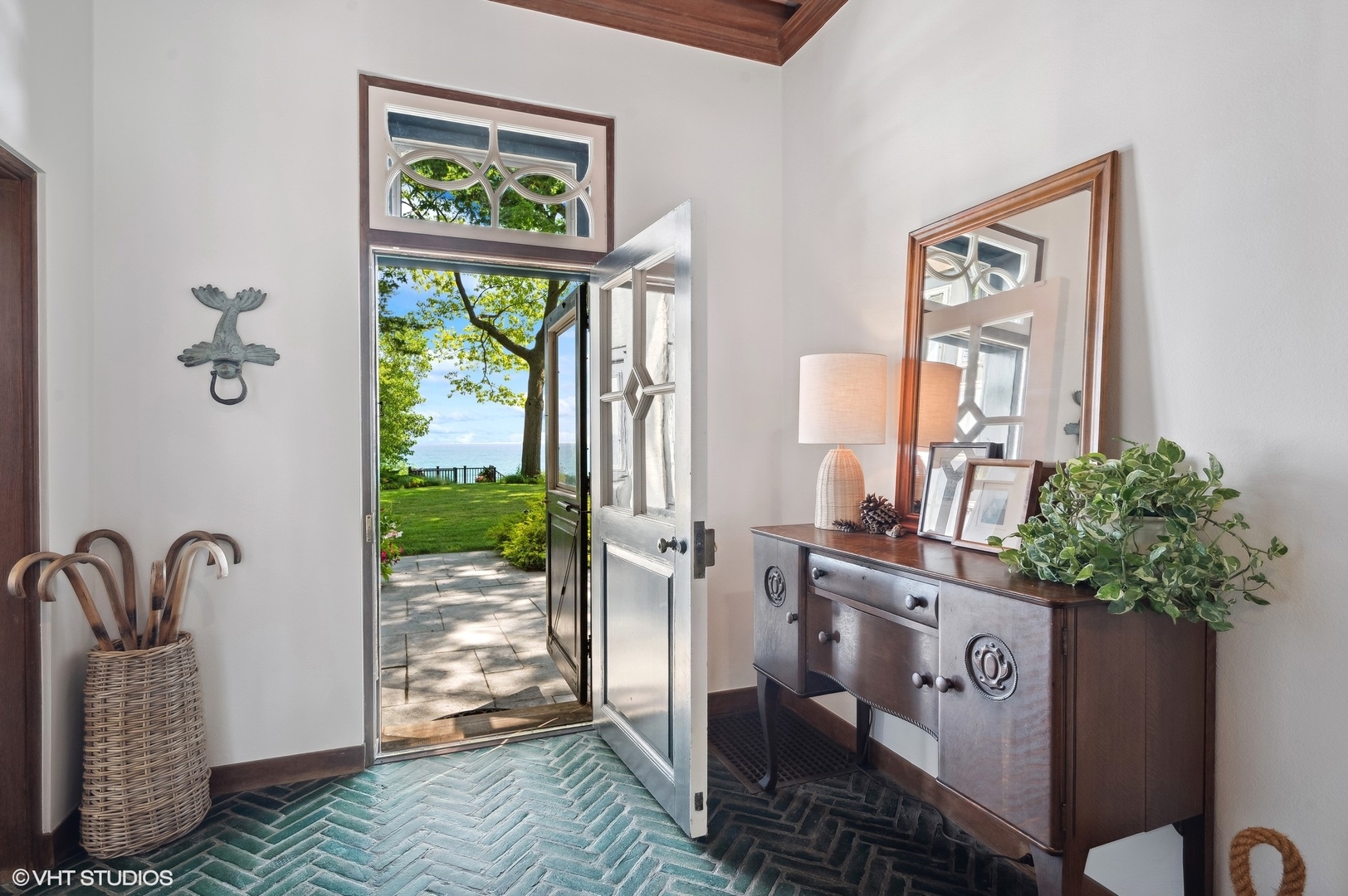 1421 Lake Road Lake Forest, IL 60045 - Photo 12 of 110