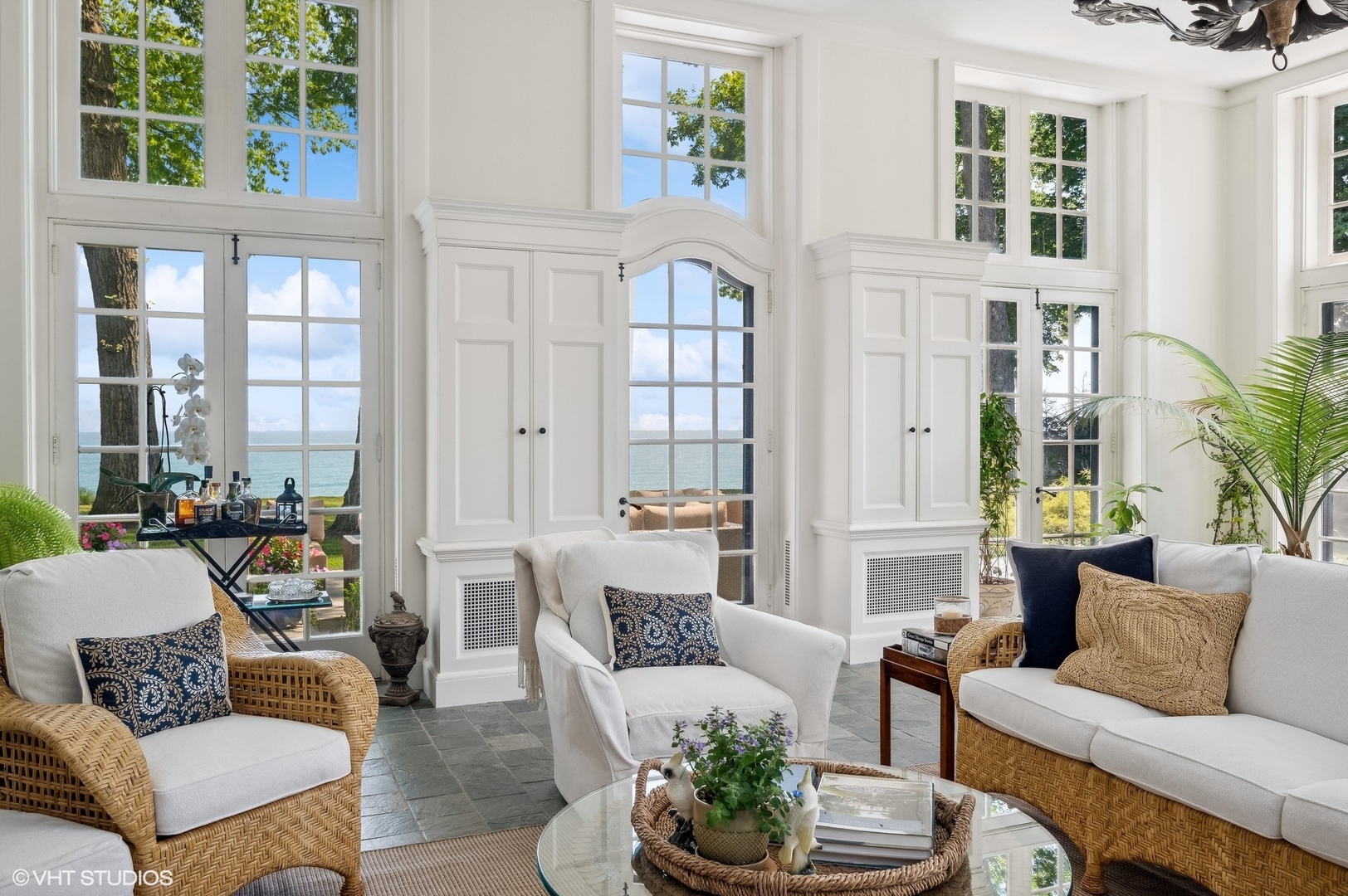 1421 Lake Road Lake Forest, IL 60045 - Photo 23 of 110