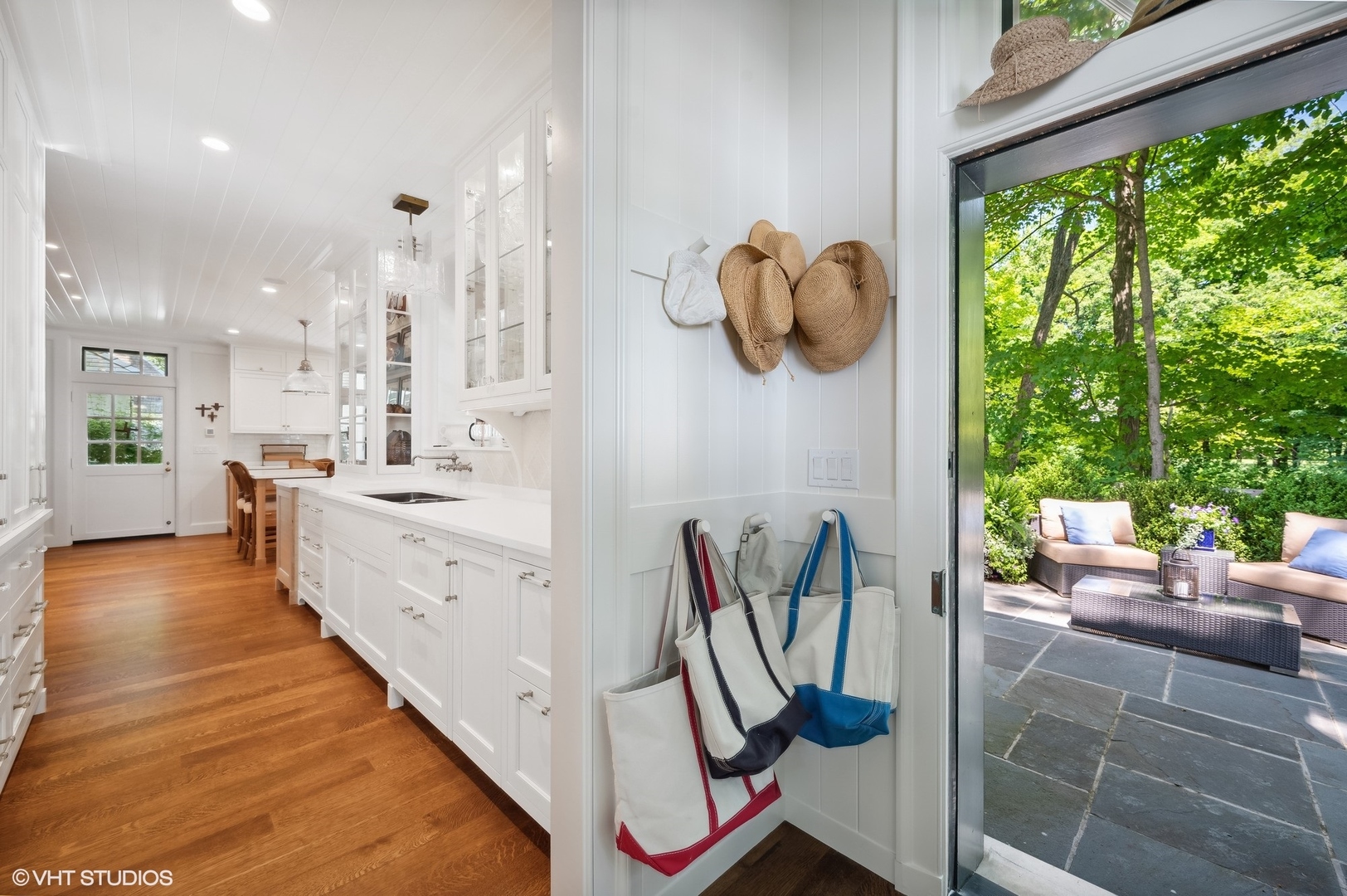 1421 Lake Road Lake Forest, IL 60045 - Photo 38 of 110