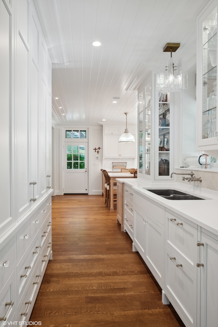 1421 Lake Road Lake Forest, IL 60045 - Photo 39 of 110