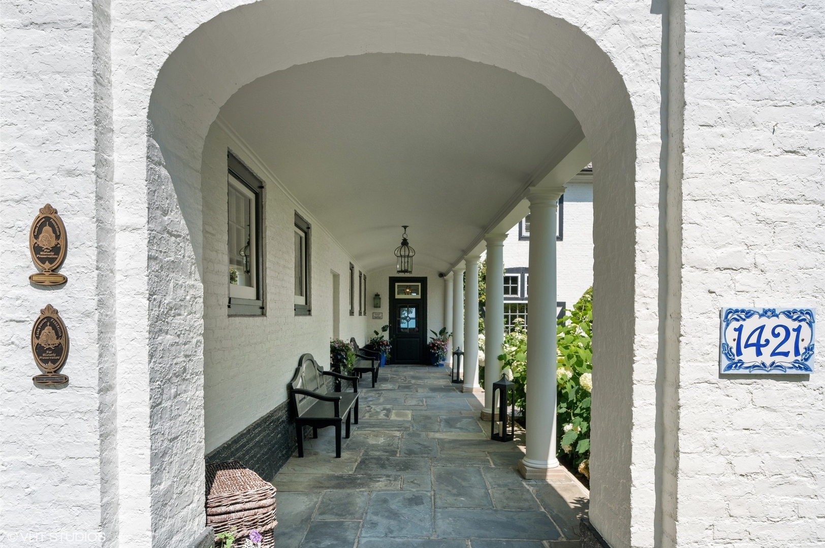 1421 Lake Road Lake Forest, IL 60045 - Photo 4 of 110