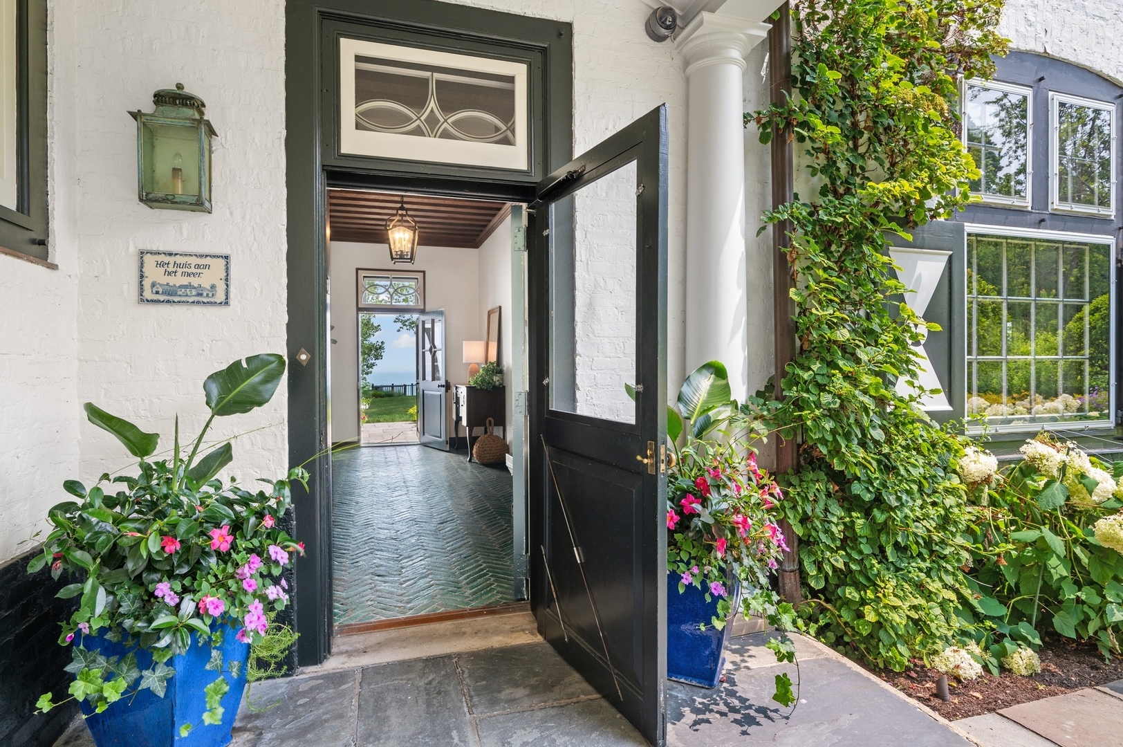 1421 Lake Road Lake Forest, IL 60045 - Photo 5 of 110