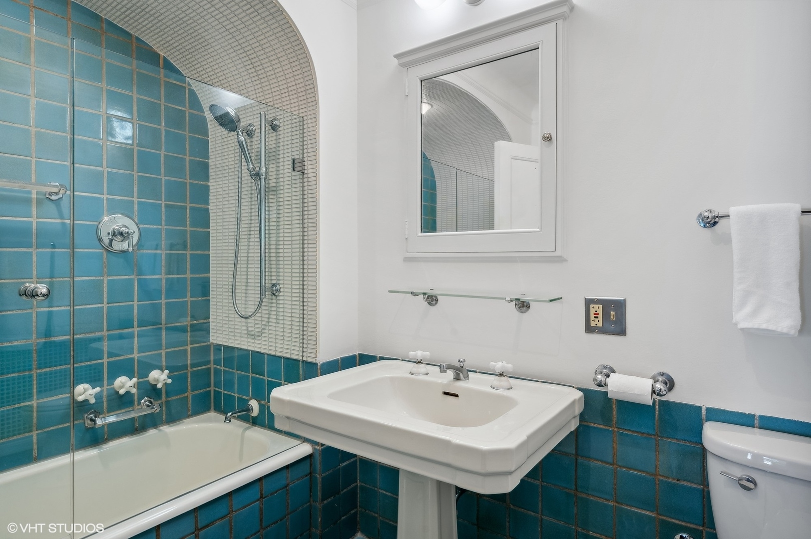 1421 Lake Road Lake Forest, IL 60045 - Photo 69 of 110