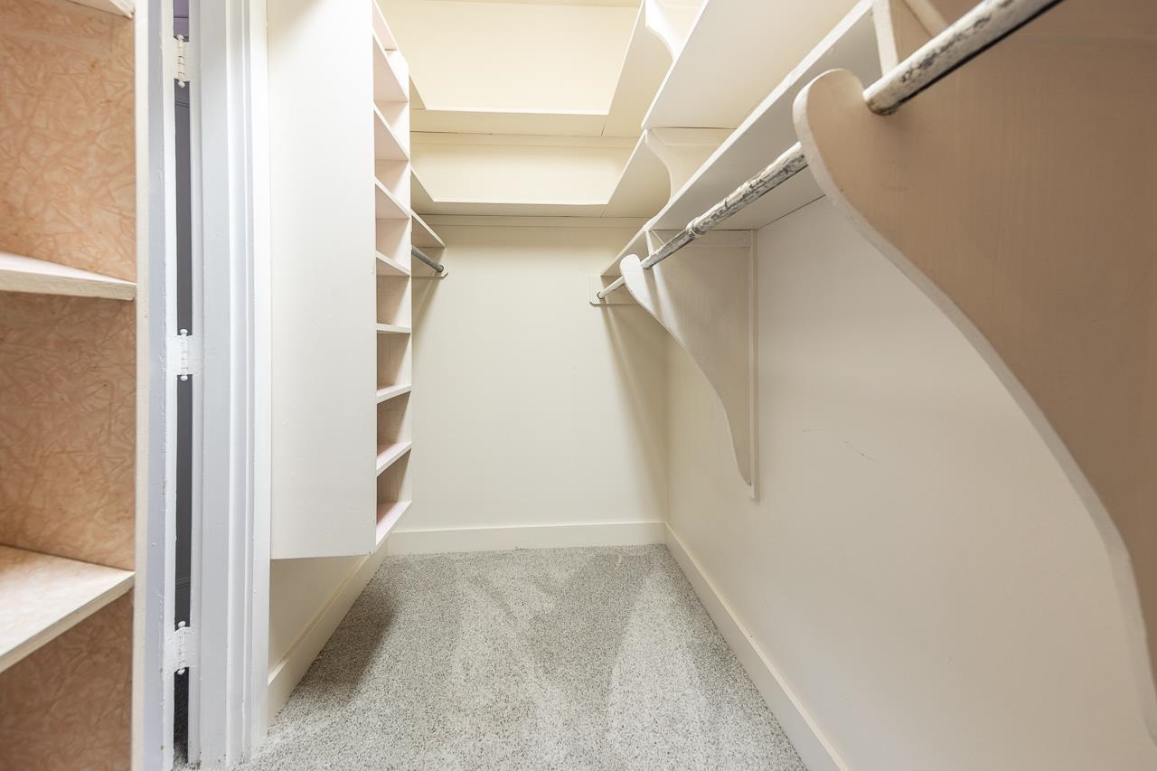 1374 Farrow Road Memphis, TN 38116 - Photo 27 of 34 Walk in closet with carpet