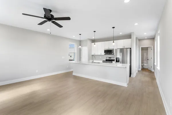 $2,895 | 2028 Arbutus Avenue, North Charleston, SC 29405