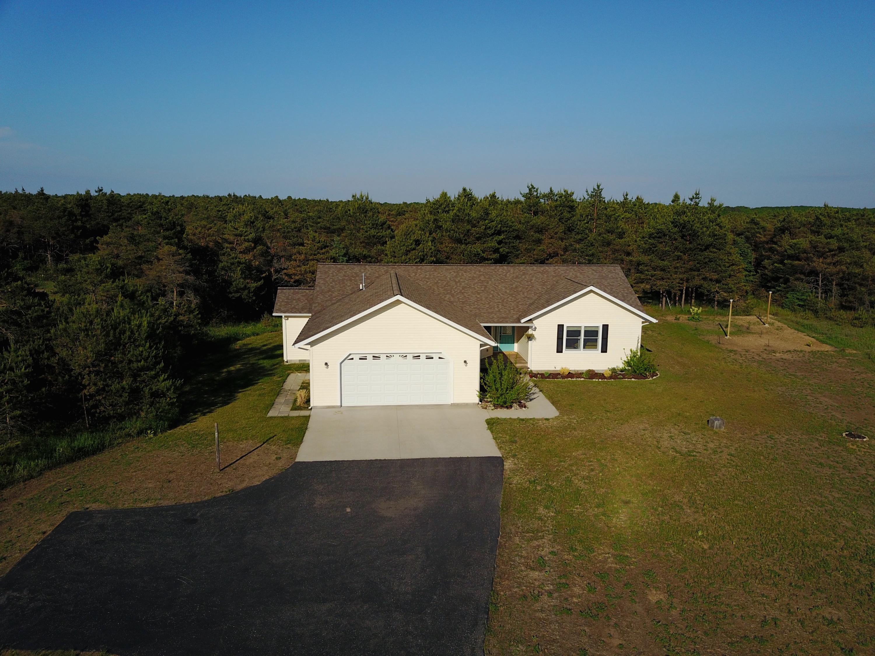 9852 North Black River Road Cheboygan, MI 49721 - Photo 37 of 38 Gallery Image 37