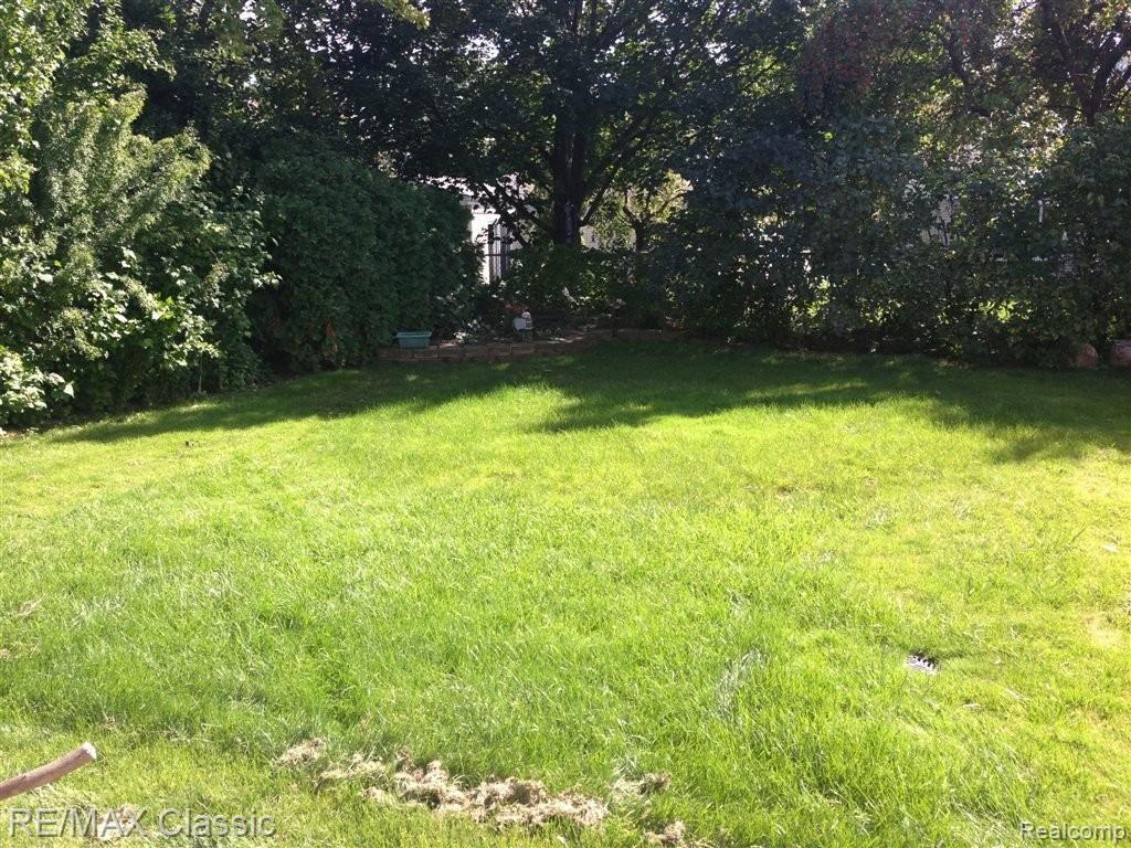 42969 Versailles Road Canton, MI 48187 - Photo 24 of 24 PRIVATE AND FENCED