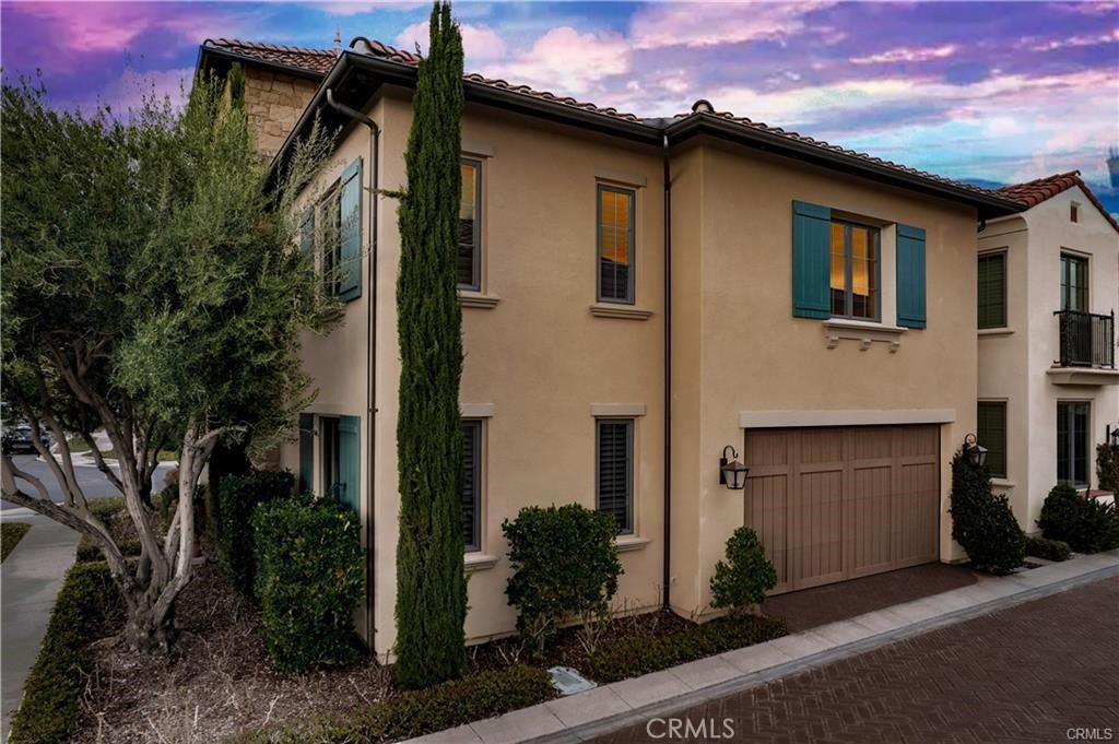 166 Villa Ridge Irvine, CA 92602 - Photo 2 of 26 Gallery Image 2