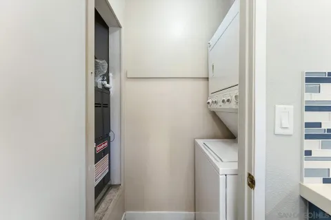 $549,000 | 1059 Shadowridge Drive, Unit 7, Vista, CA 92081
