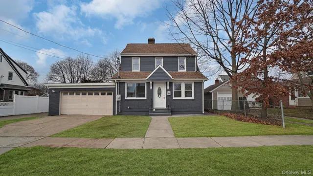 $849,995 | 39 Acacia Avenue, Hempstead, NY 11550