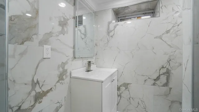 $849,995 | 39 Acacia Avenue, Hempstead, NY 11550