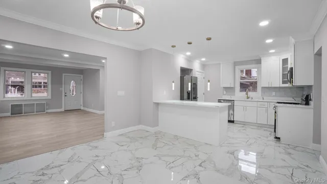 $849,995 | 39 Acacia Avenue, Hempstead, NY 11550