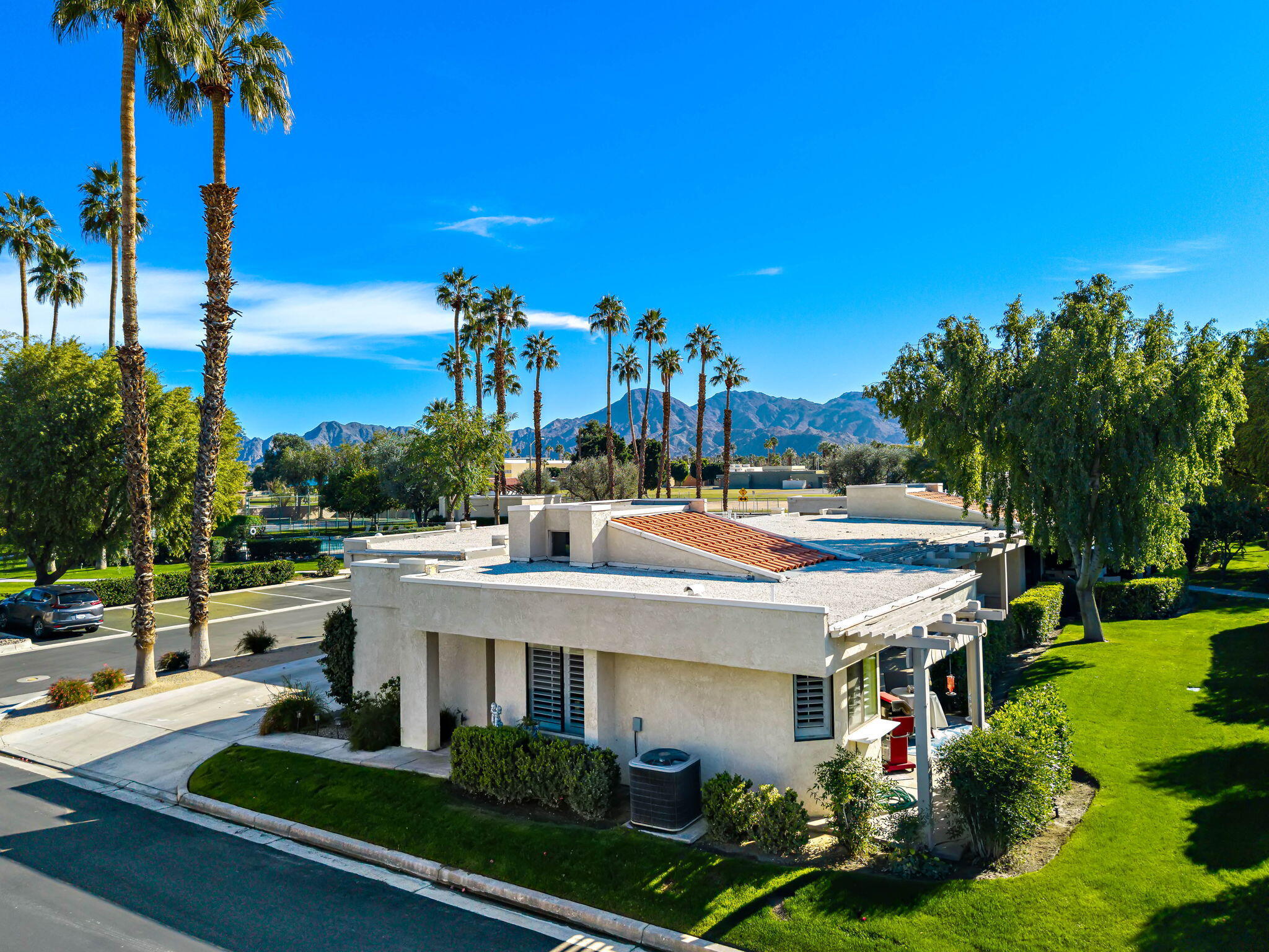 255 Vía Rengo Palm Desert, CA 92260 - Photo 23 of 30 3-web-or-mls-GTRengo_OPMG_0126_003
