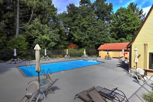 $400,000 | 13 Shadowwood Circle, Unit 13, Monroe, CT 06468