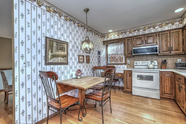 $400,000 | 13 Shadowwood Circle, Unit 13, Monroe, CT 06468