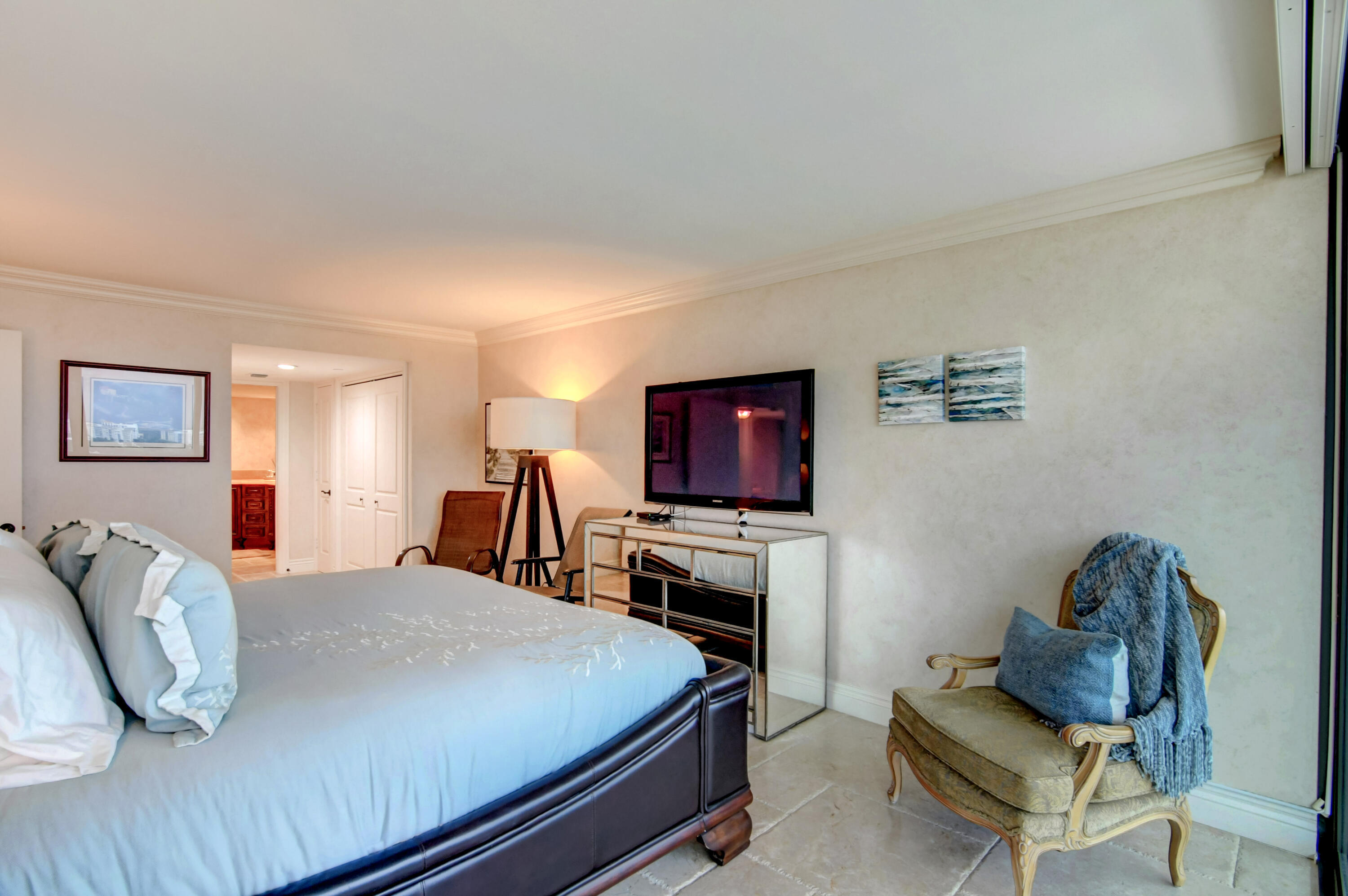 250 South Ocean Boulevard, Unit 16C Boca Raton, FL 33432 - Photo 22 of 85 Large Flat Screen