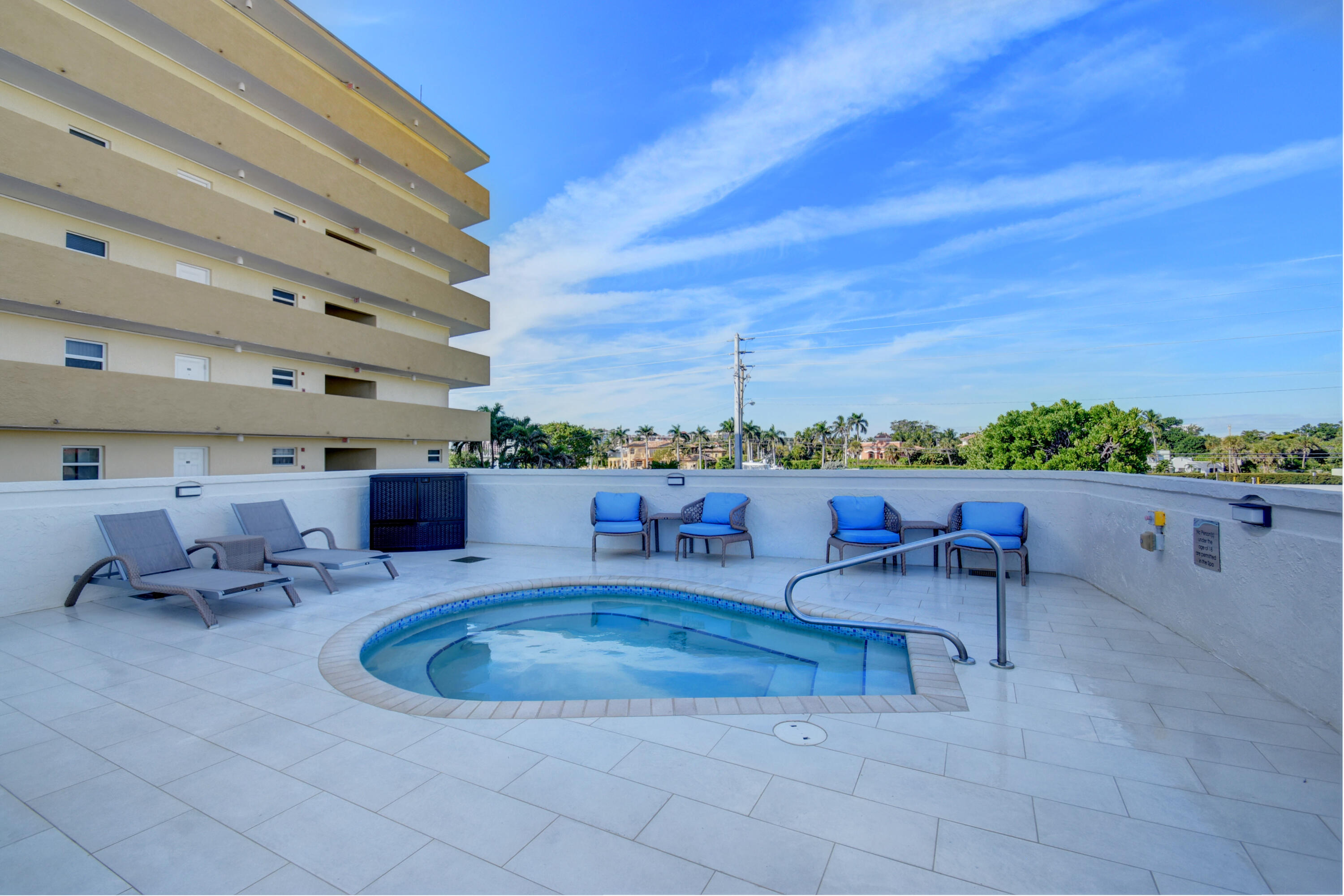 250 South Ocean Boulevard, Unit 16C Boca Raton, FL 33432 - Photo 55 of 85 Relax in the Jacuzzi!