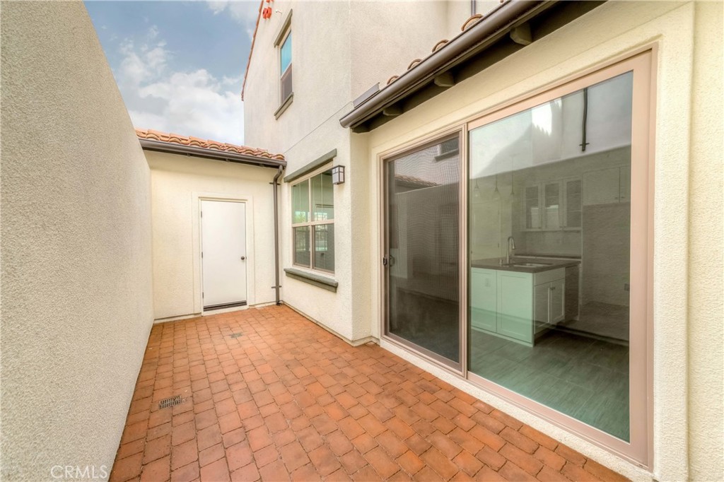 118 Walking Stick Irvine, CA 92618 - Photo 15 of 26 a view of hallway with bathroom