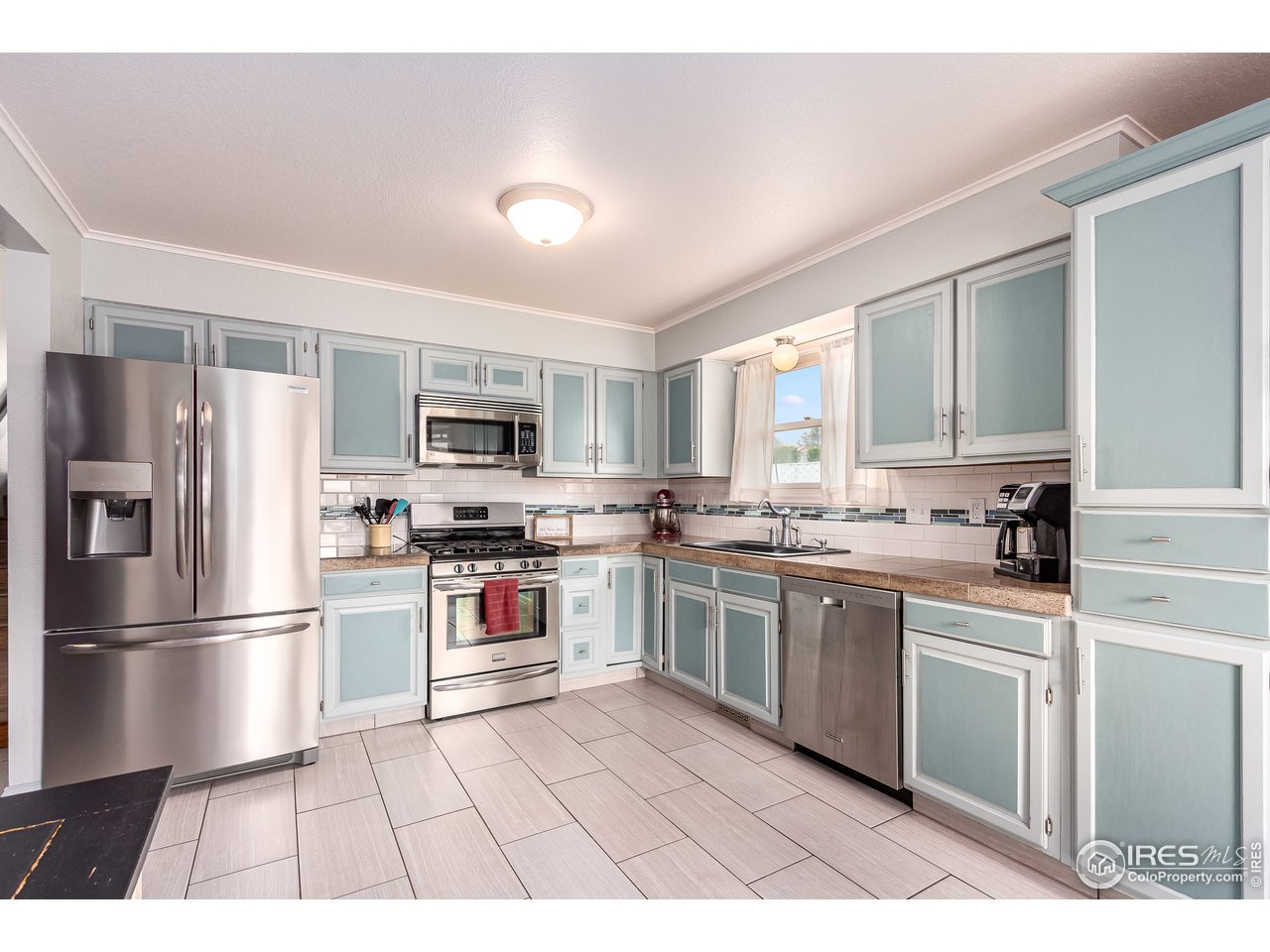 4314 West 16th Street Road Greeley, CO 80634 - Photo 8 of 37 Updated SS Appliances
