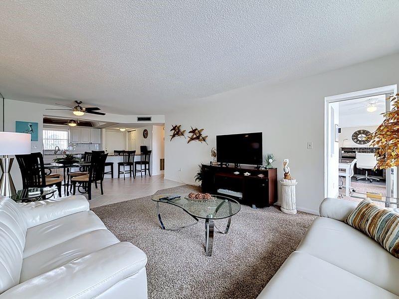 4550 Cove Circle, Unit 302 St. Petersburg, FL 33708 - Photo 17 of 55