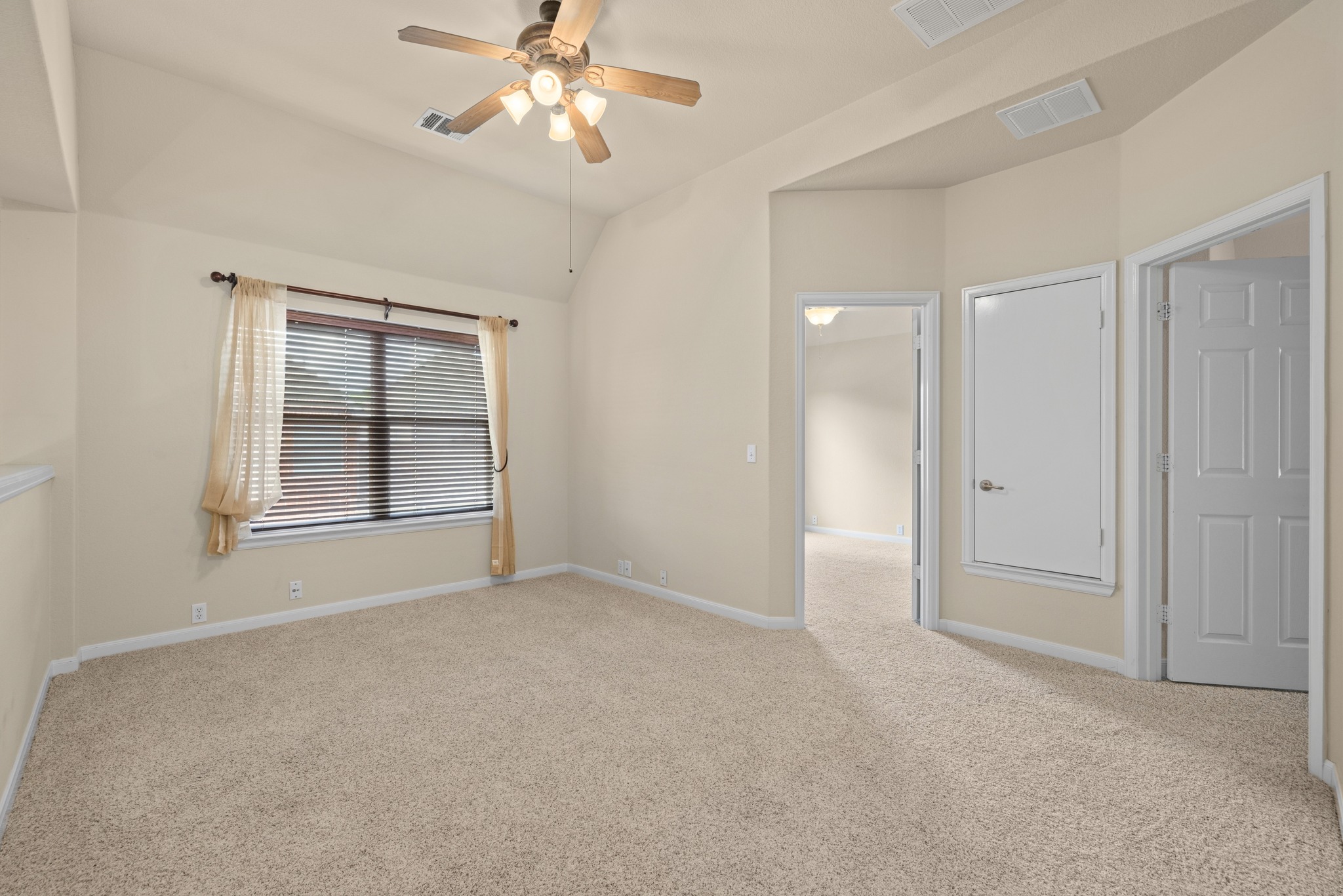 14812 Avery Ranch Boulevard, Unit 30 Austin, TX 78717 - Photo 19 of 26