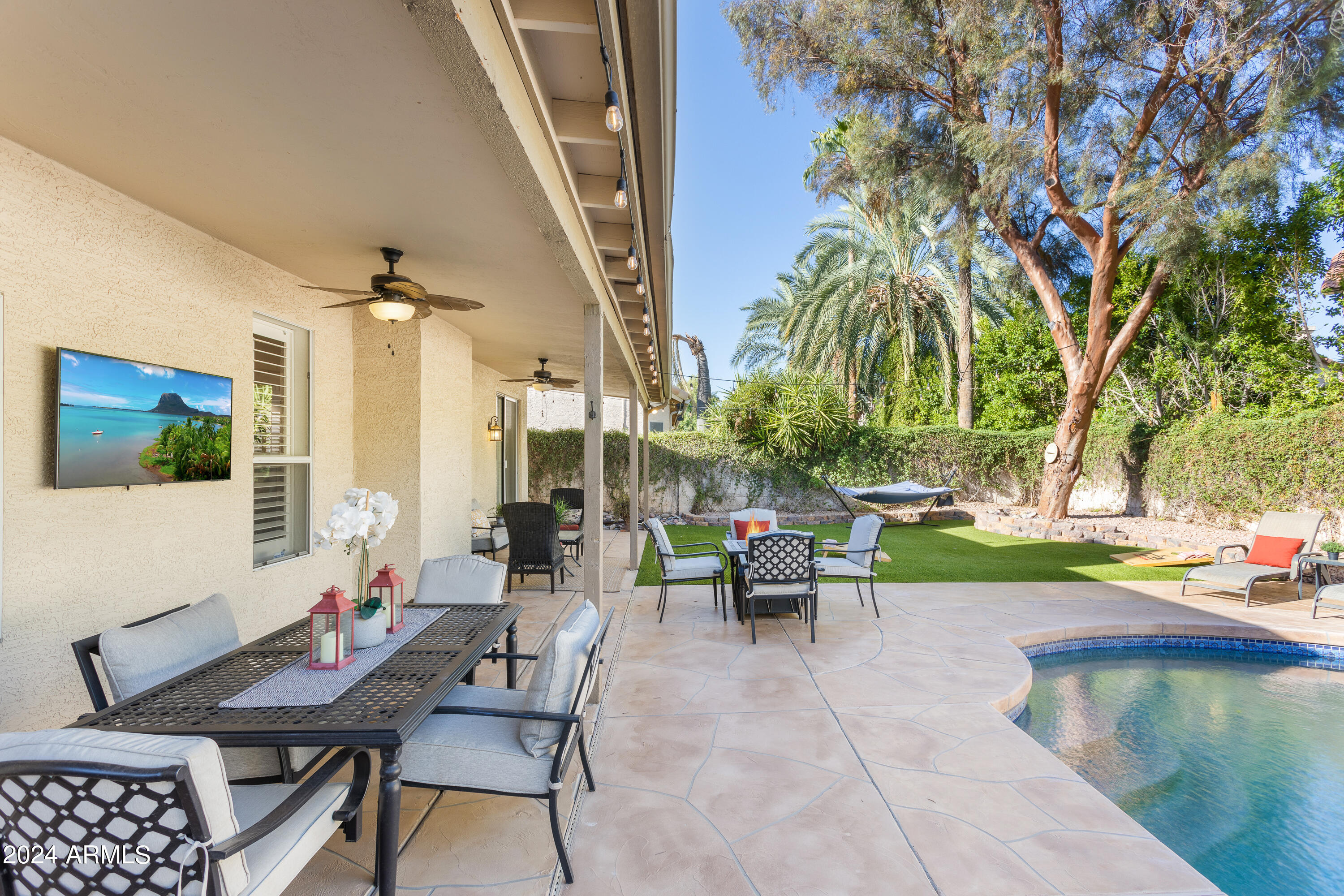 16407 North 50th Street Scottsdale, AZ 85254 - Photo 16 of 63 Watch Games on the New Smart TV