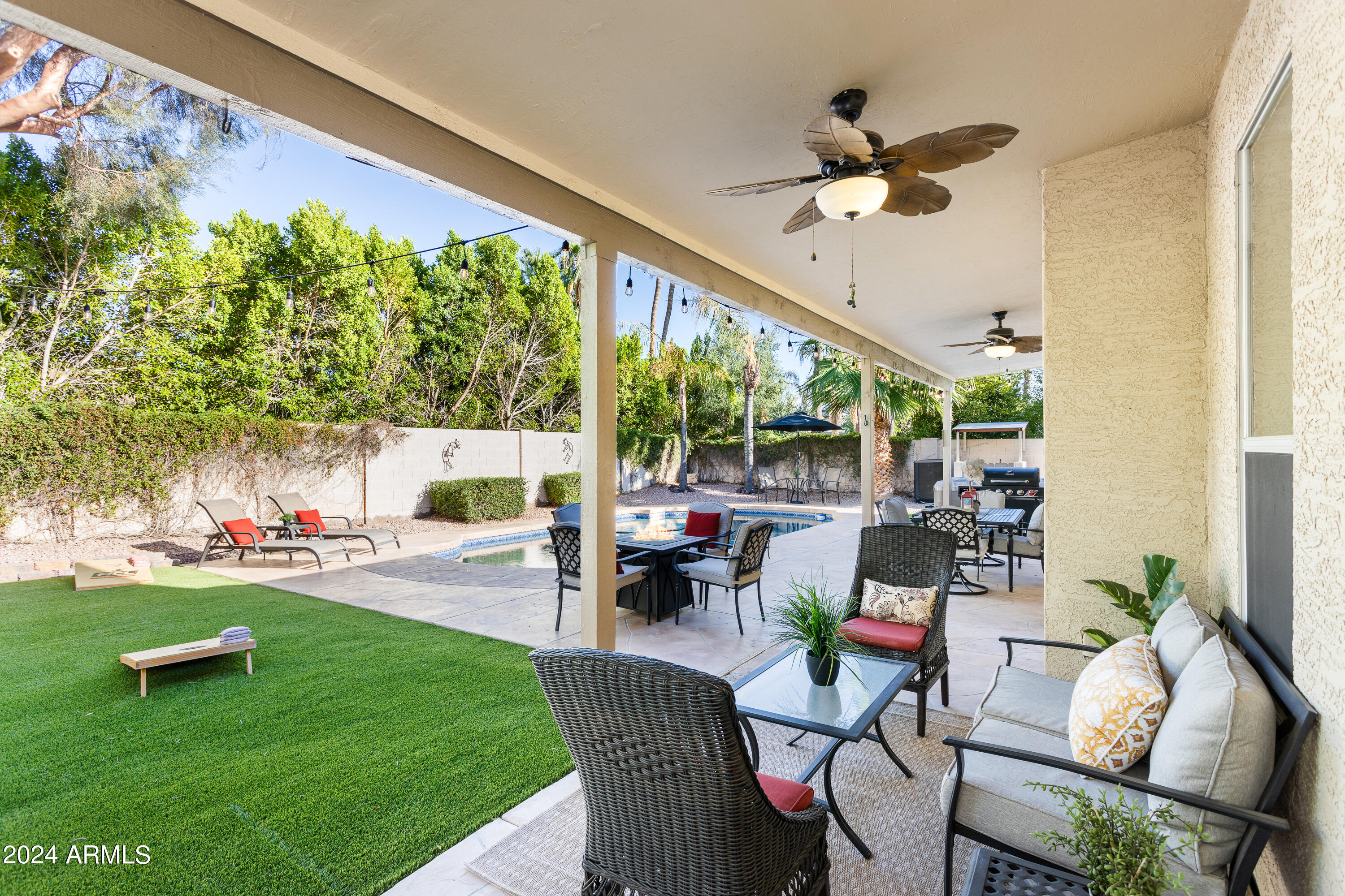 16407 North 50th Street Scottsdale, AZ 85254 - Photo 19 of 63 Plenty of Seating