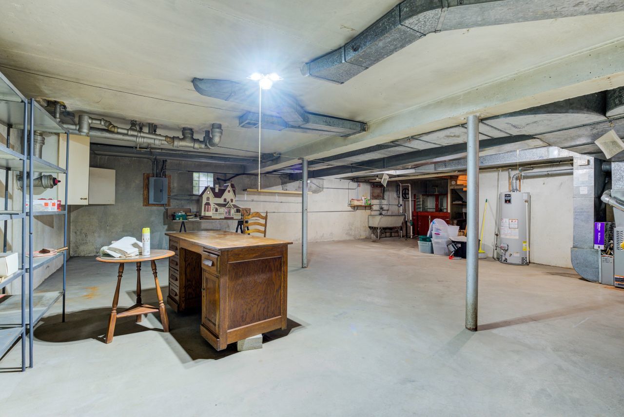 122 Wilma Place Park Ridge, IL 60068 - Photo 17 of 20 a view of a storage & utility room