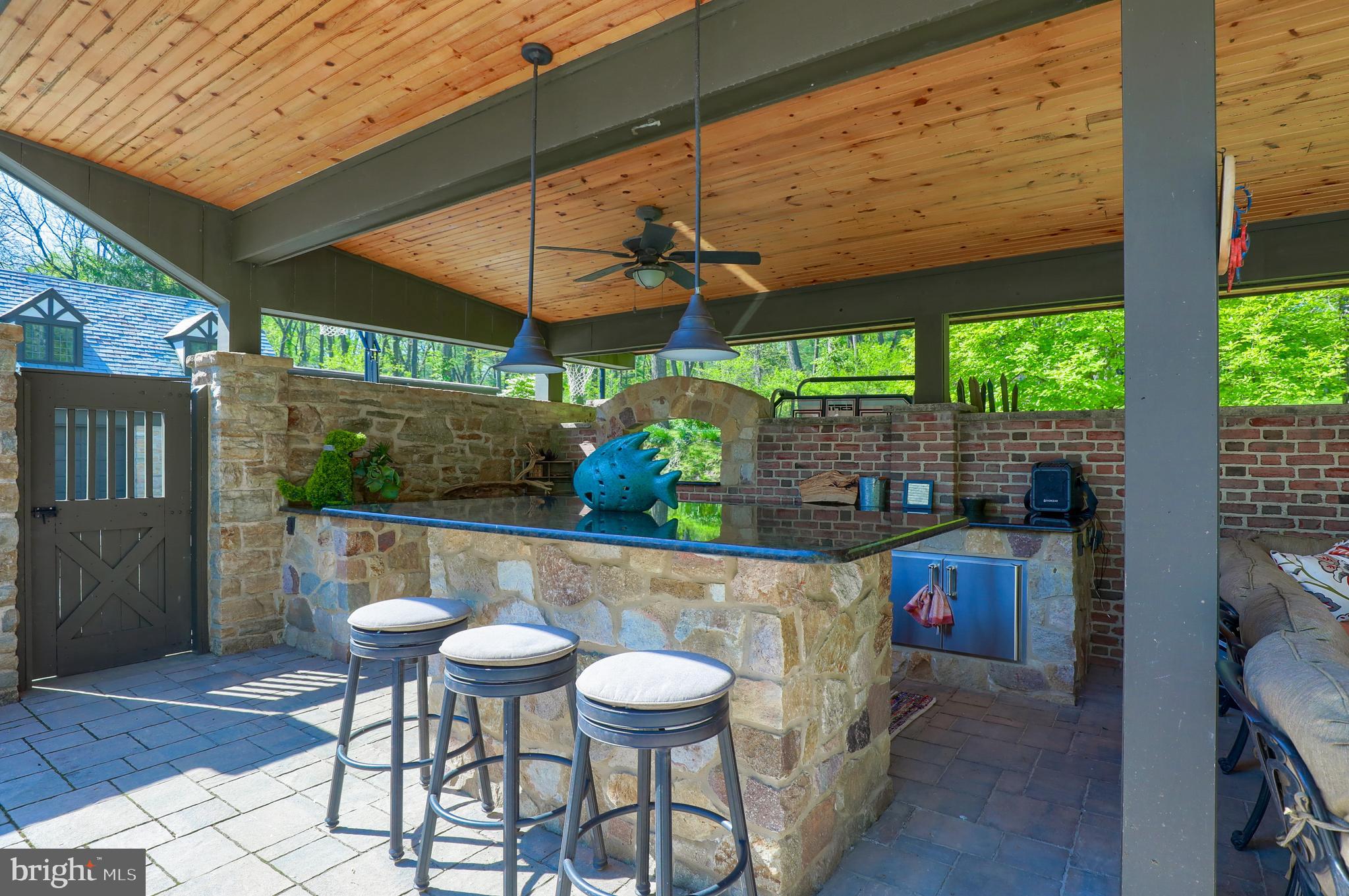 80 School House Road Lancaster, PA 17603 - Photo 64 of 87 a table and chairs in patio of a house