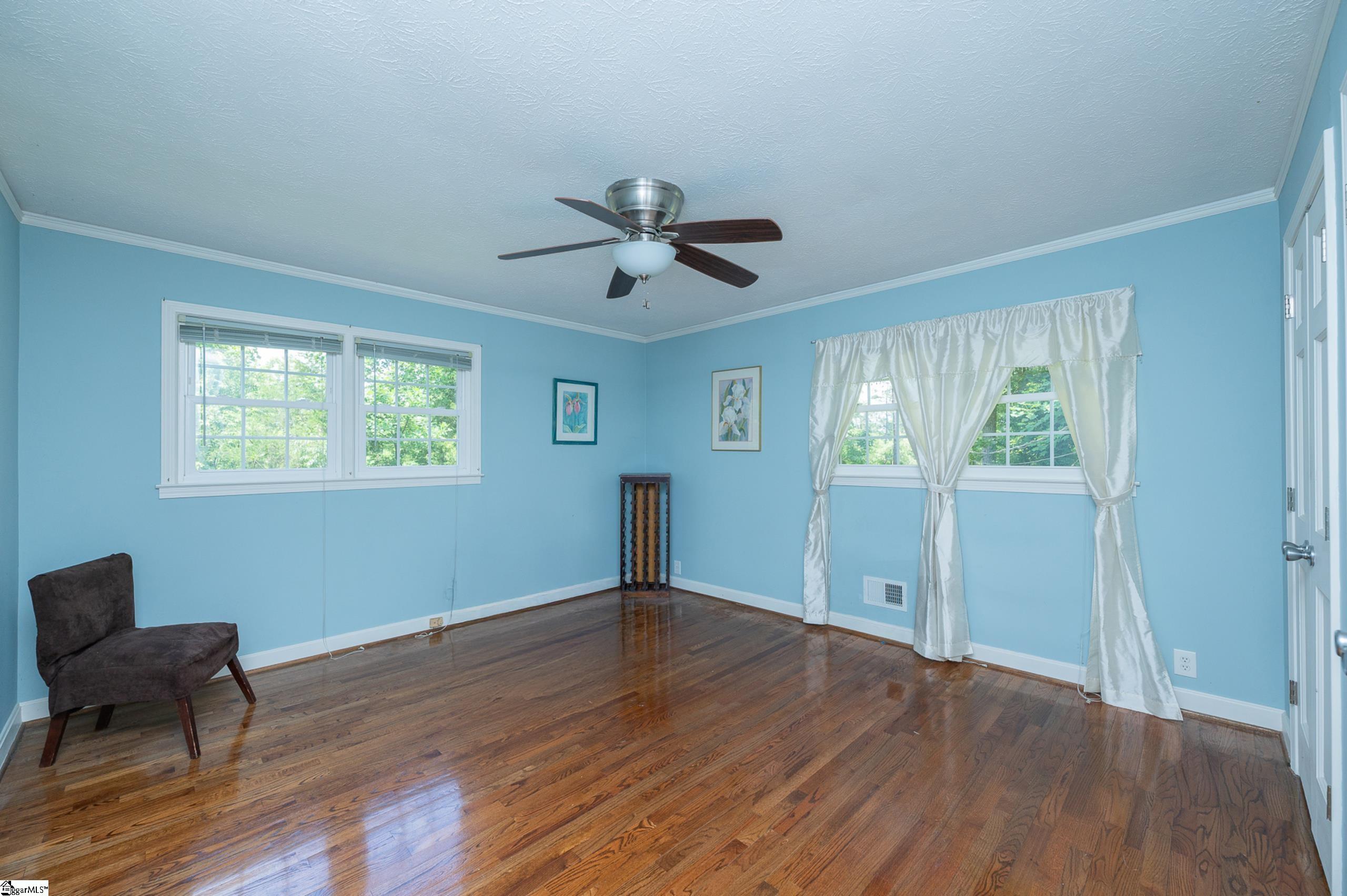 116 Sycamore Drive Marietta, SC 29661 - Photo 22 of 37