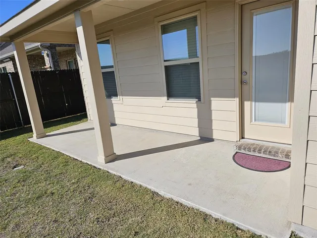 $2,150 | 903 Emerald Gate Drive, Princeton, TX 75407