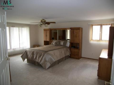 1513 Newton Circle Rochester, MI 48306 - Photo 6 of 9 822580-5.JPG