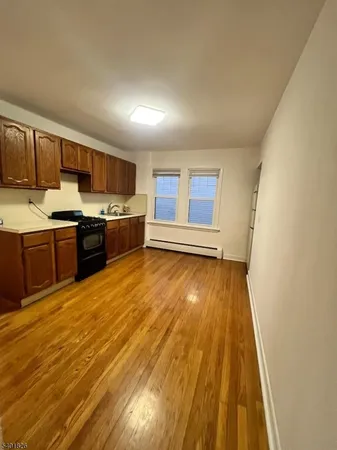 $1,900 | 321 Amon Terrace, Unit 1, Linden, NJ 07036