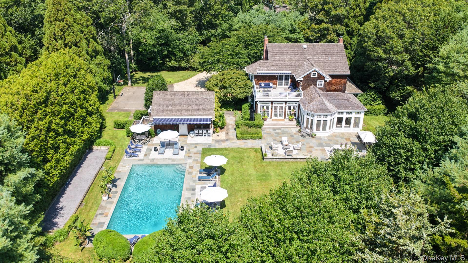 329 Georgica Road East Hampton, NY 11937 - Photo 3 of 47 Gallery Image 3