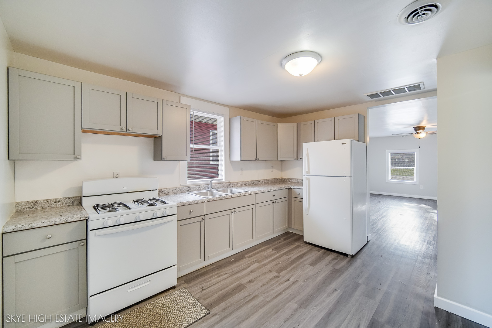 608 Fox Street Joliet, IL 60432 - Photo 8 of 11