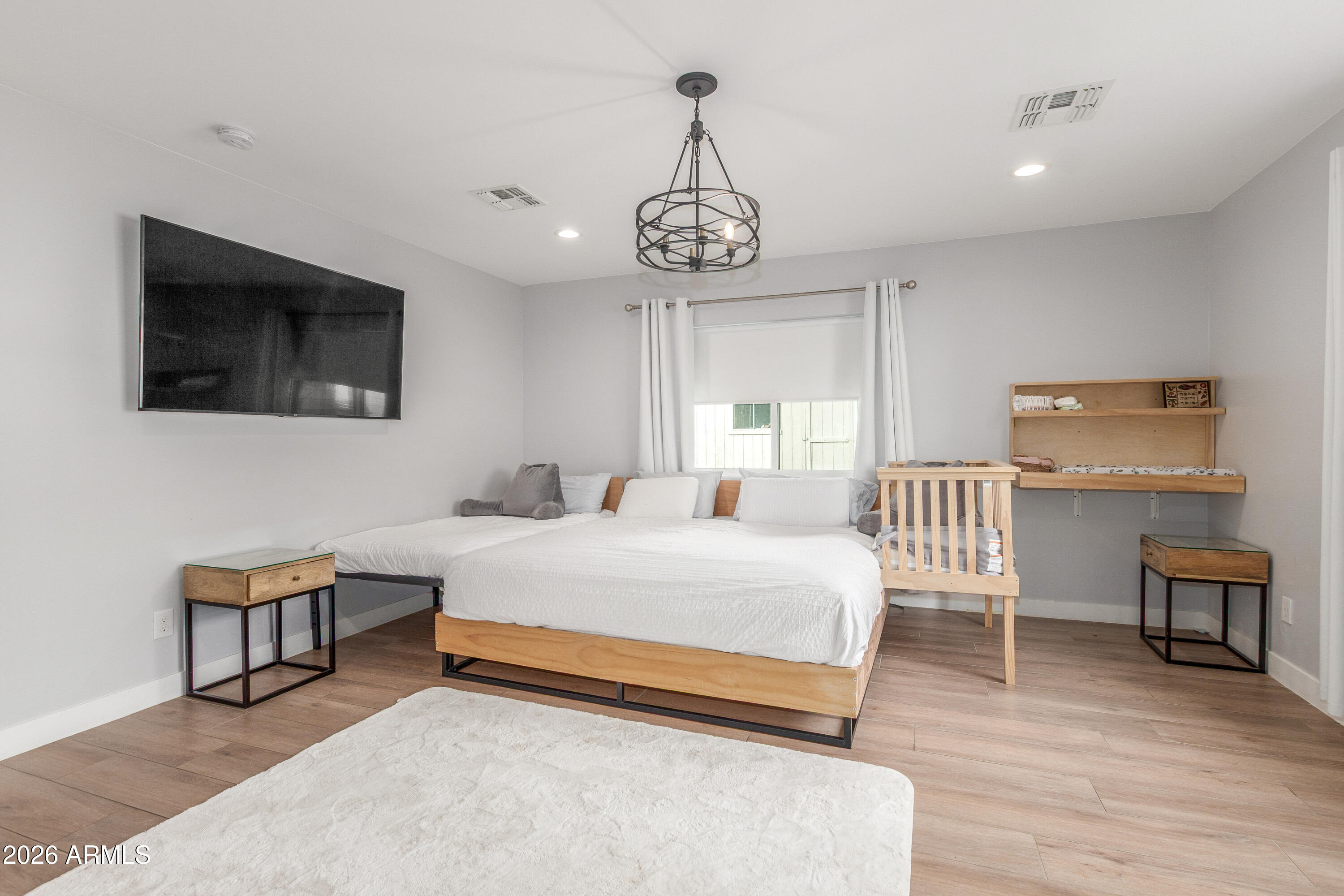 728 East State Avenue Phoenix, AZ 85020 - Photo 21 of 29 Room