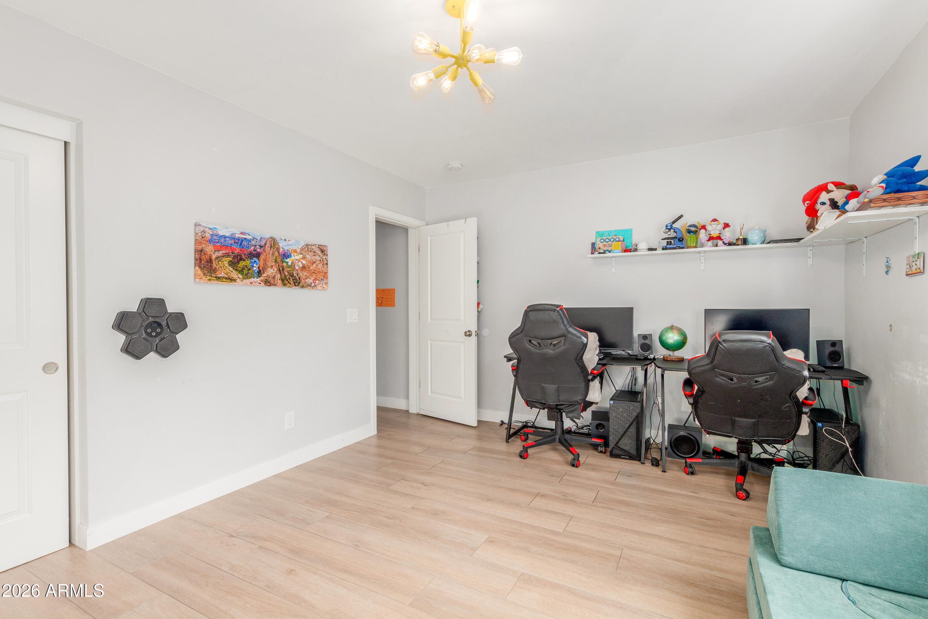 728 East State Avenue Phoenix, AZ 85020 - Photo 22 of 29 Room