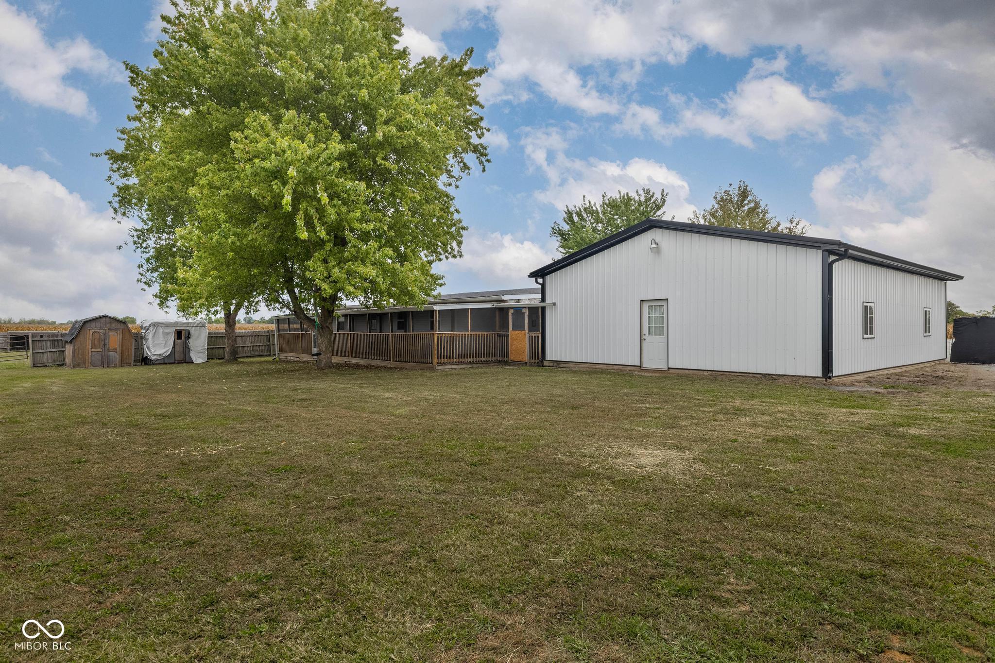 10417 Highway 109 Pendleton, IN 46064 - Photo 14 of 63