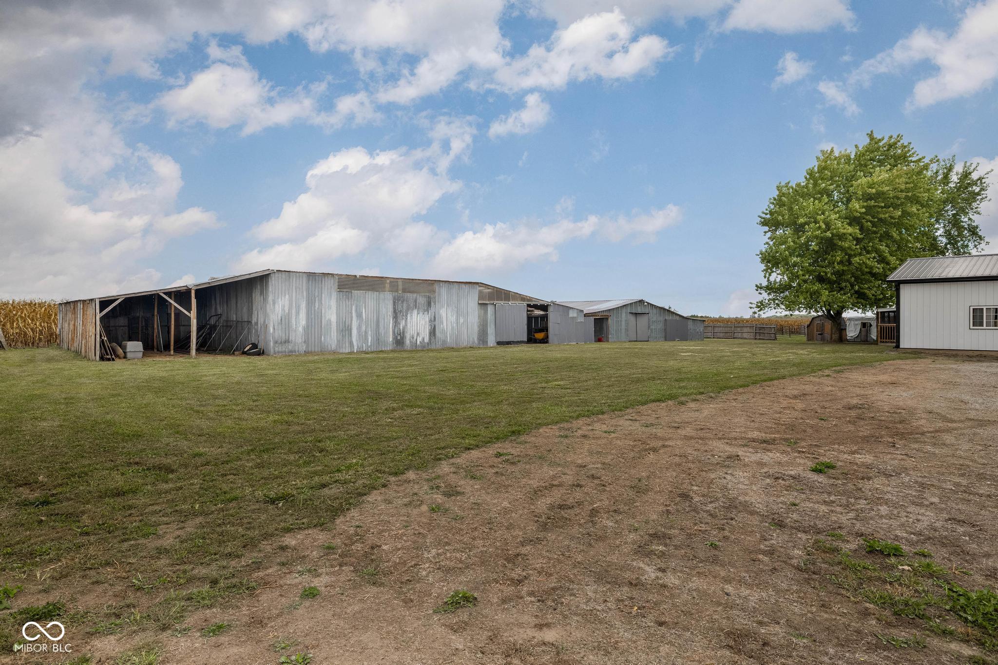 10417 Highway 109 Pendleton, IN 46064 - Photo 15 of 63