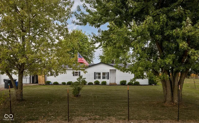$299,000 | 10417 Highway 109, Pendleton, IN 46064