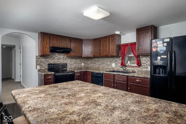 $299,000 | 10417 Highway 109, Pendleton, IN 46064